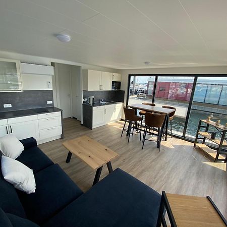 Urlaub Auf Dem Wasser Mit Einmaligen Ausblick - Well Hausboote Boltenhagen 10 Exterior photo